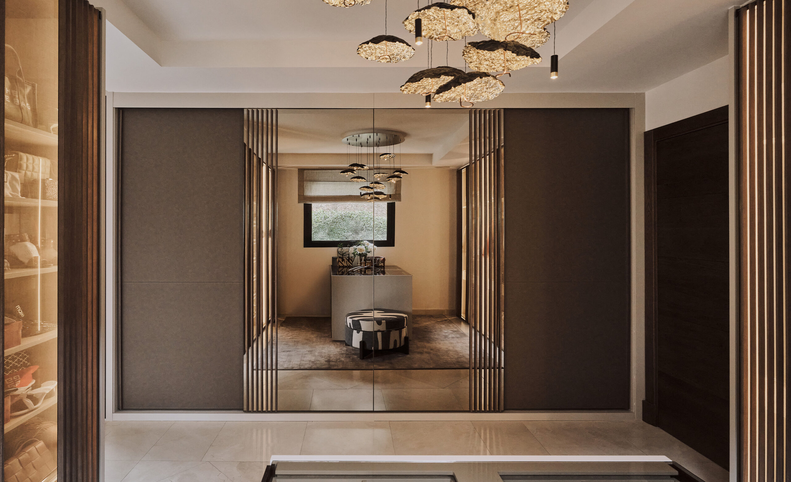 Armarios exclusivos y vestidores a medida en Marbella | Uecko